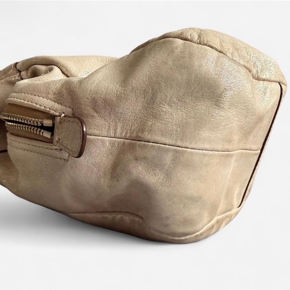 Coach Champagne shoulder bag - Picture 10 of 12